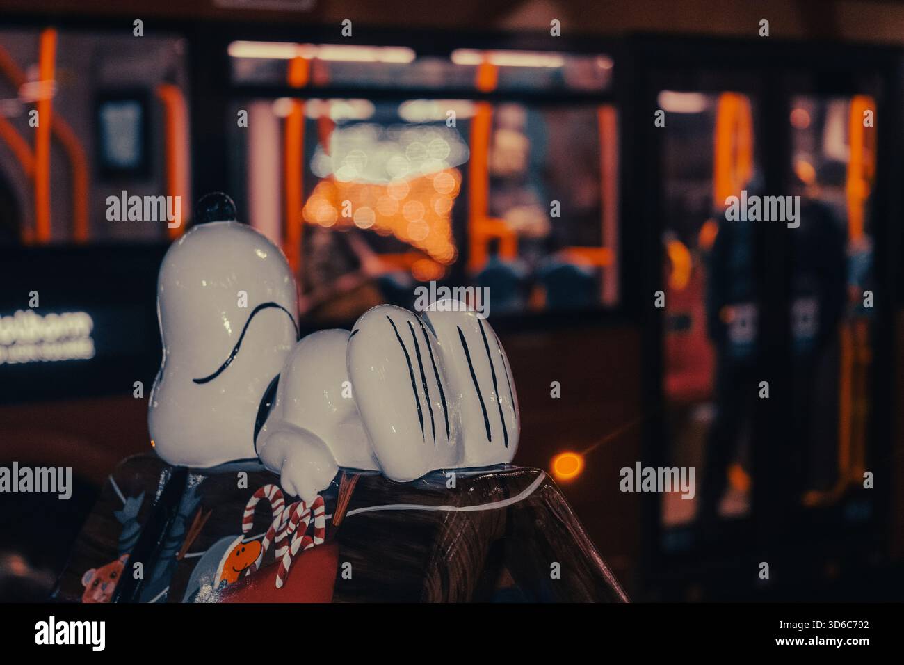 London, UK, 19th November 2025, Christmas Lights were switched on in Fleet Street by Alexander Armstrong, Snoopy and  Lady Lucy French on the 19th November. It marks the start of Festive Fleet Street Quarter 2025 programme which includes a Snoopy sculpture trail. Featuring 12 artist-designed Snoopy sculptures displayed across the Quarter, this runs until 16th January 2026., Andrew Lalchan Photography/Alamy Live News Stock Photo