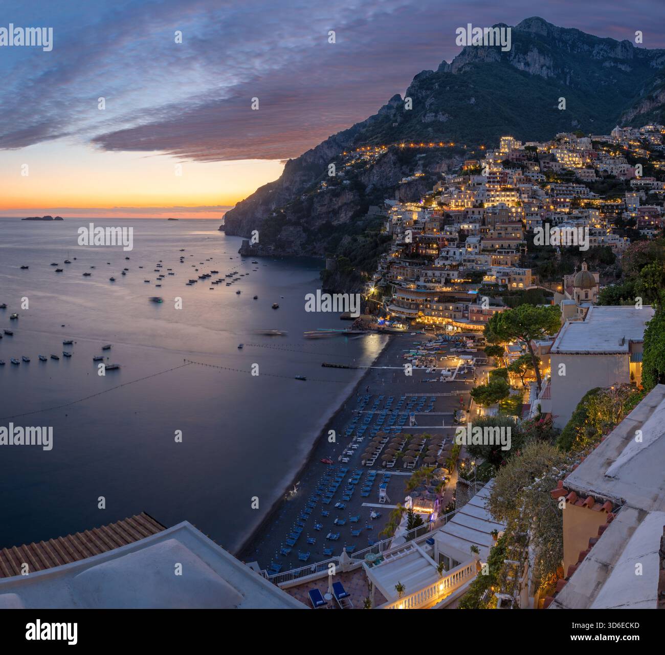 Positano at dusk - Amalfi Coast - Costiera Amalfitana Stock Photo - Alamy