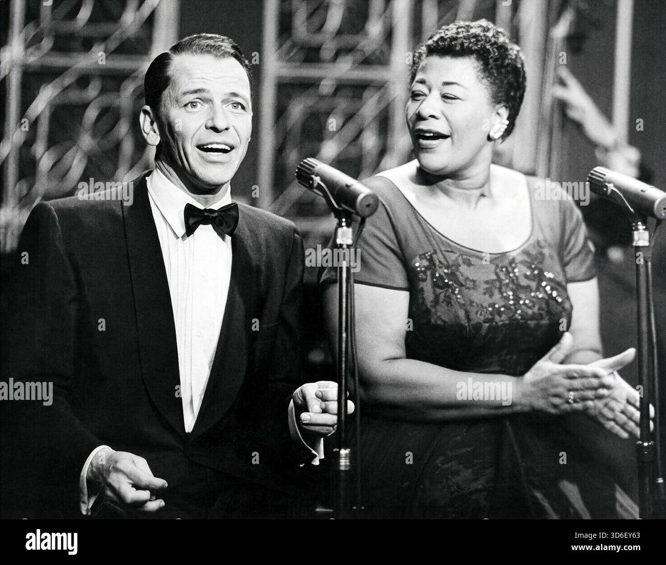 Publicity photo of Frank Sinatra in ABC's The Frank Sinatra Show with guest star Ella Fitzgerald on the episode that aired May 9, 1958 Stock Photo