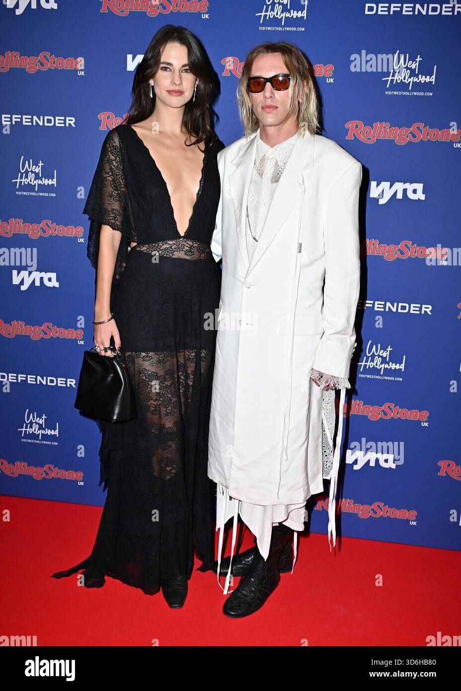 Emma Stone's Golden Globes Acceptance Speech Summary, image size:928x1390