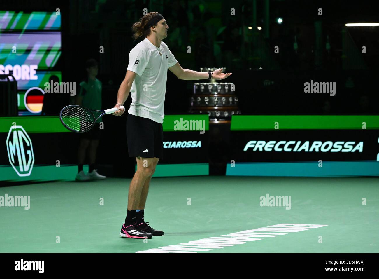 Zverev breaks serve twice to control match from start