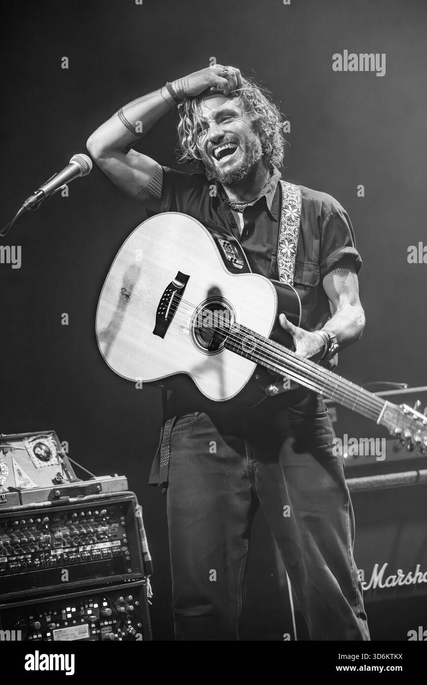 John butler musician Black and White Stock Photos & Images - Alamy