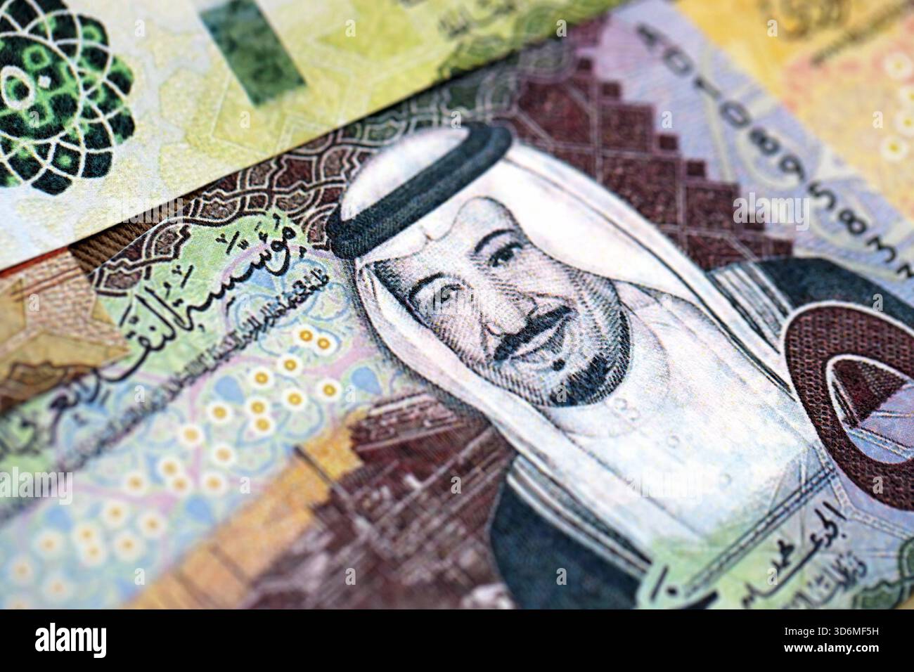 100 riyals hi-res stock photography and images - Alamy