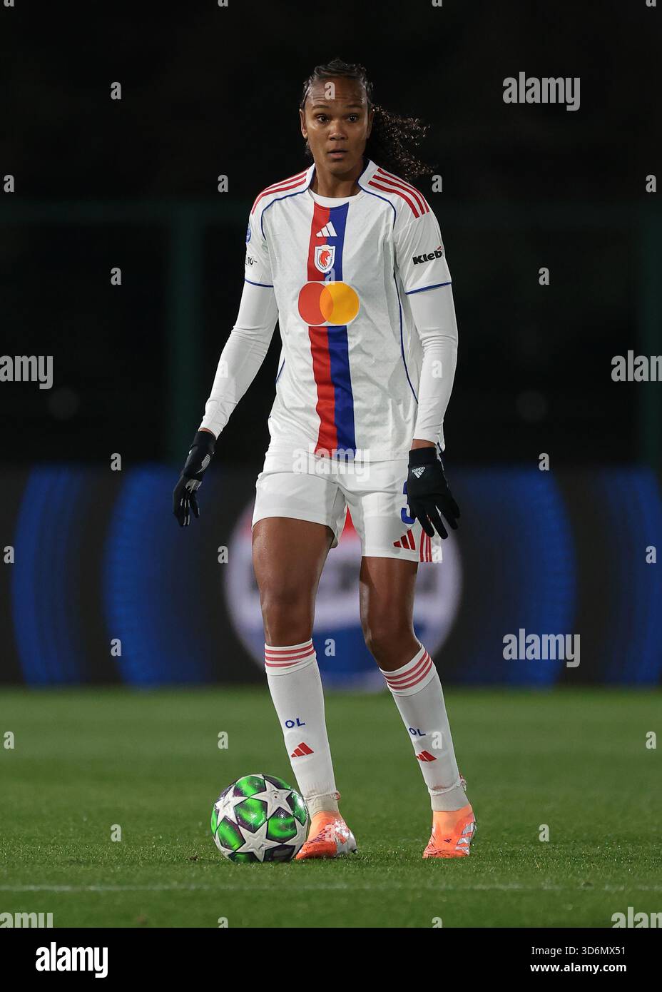 Football : La Martiniquaise Wendie Renard signe quatre ans de plus à l