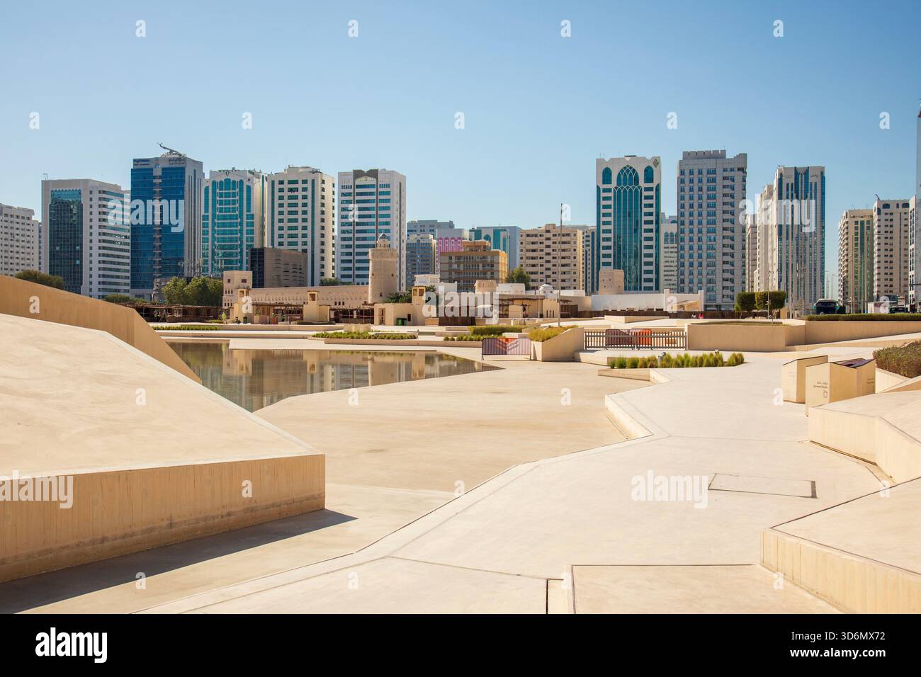Urban landscape hi-res stock photography and images - Alamy