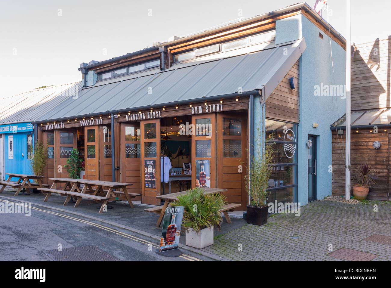 Devon Rum bar and shop in Island Street, Salcombe, Devon Stock Photo