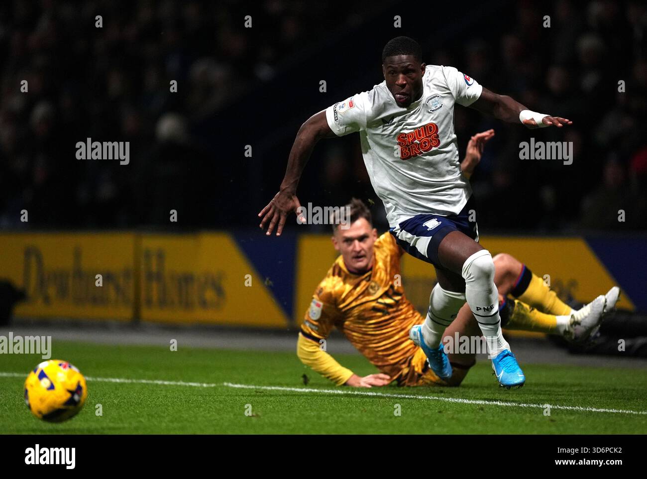 Blackburn Rovers' Sean McLoughlin (left) and Preston North End's ...