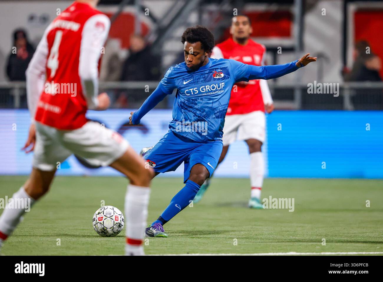 MAASTRICHT, NETHERLANDS - NOVEMBER 21: Kevin Toppenberg of Jong AZ ...