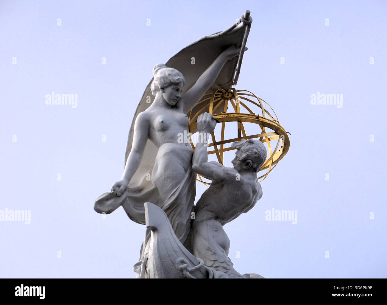 Atlas and gaia hi-res stock photography and images - Alamy