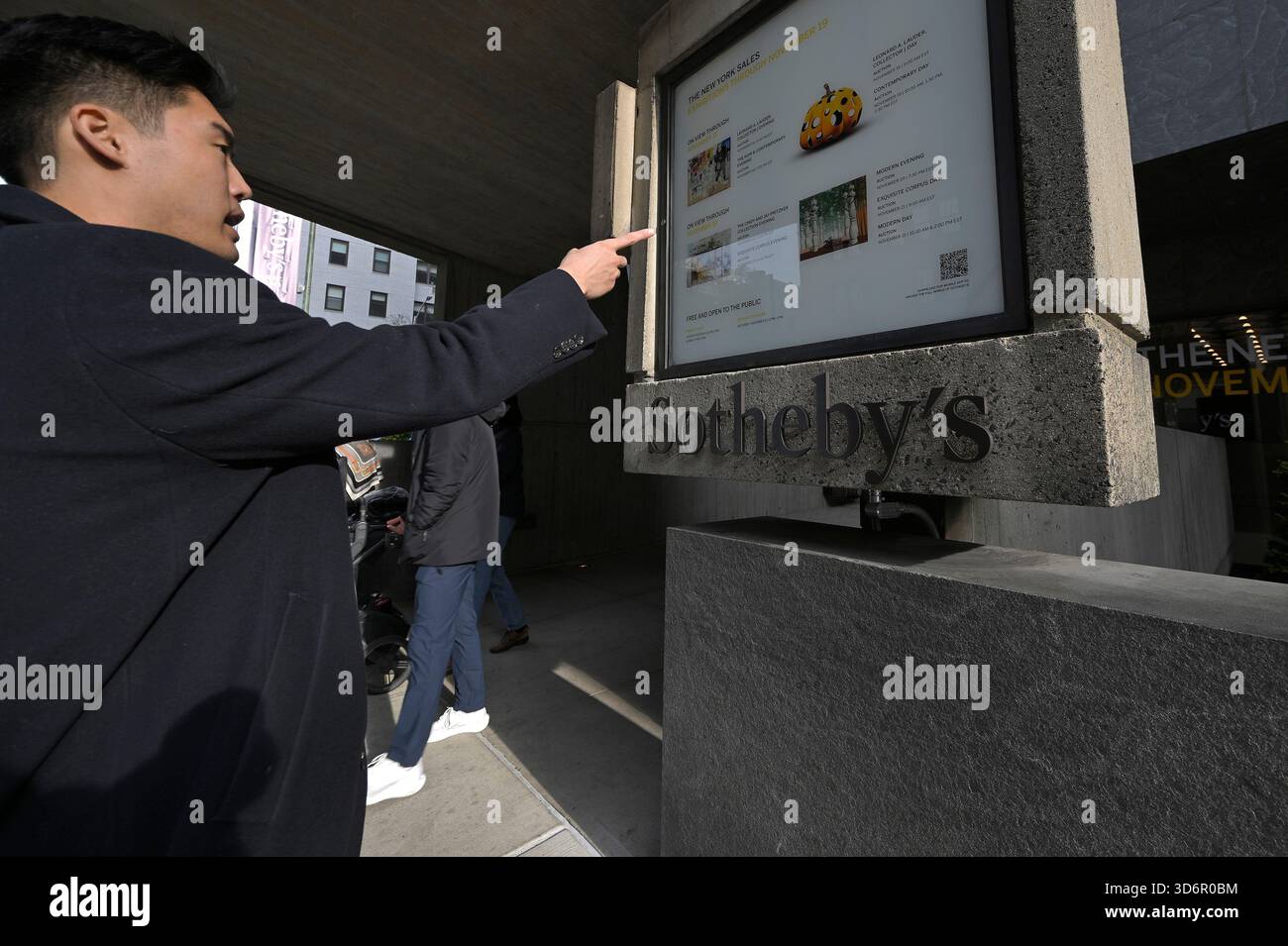 Sothebys new york entrance hi-res stock photography and images - Alamy