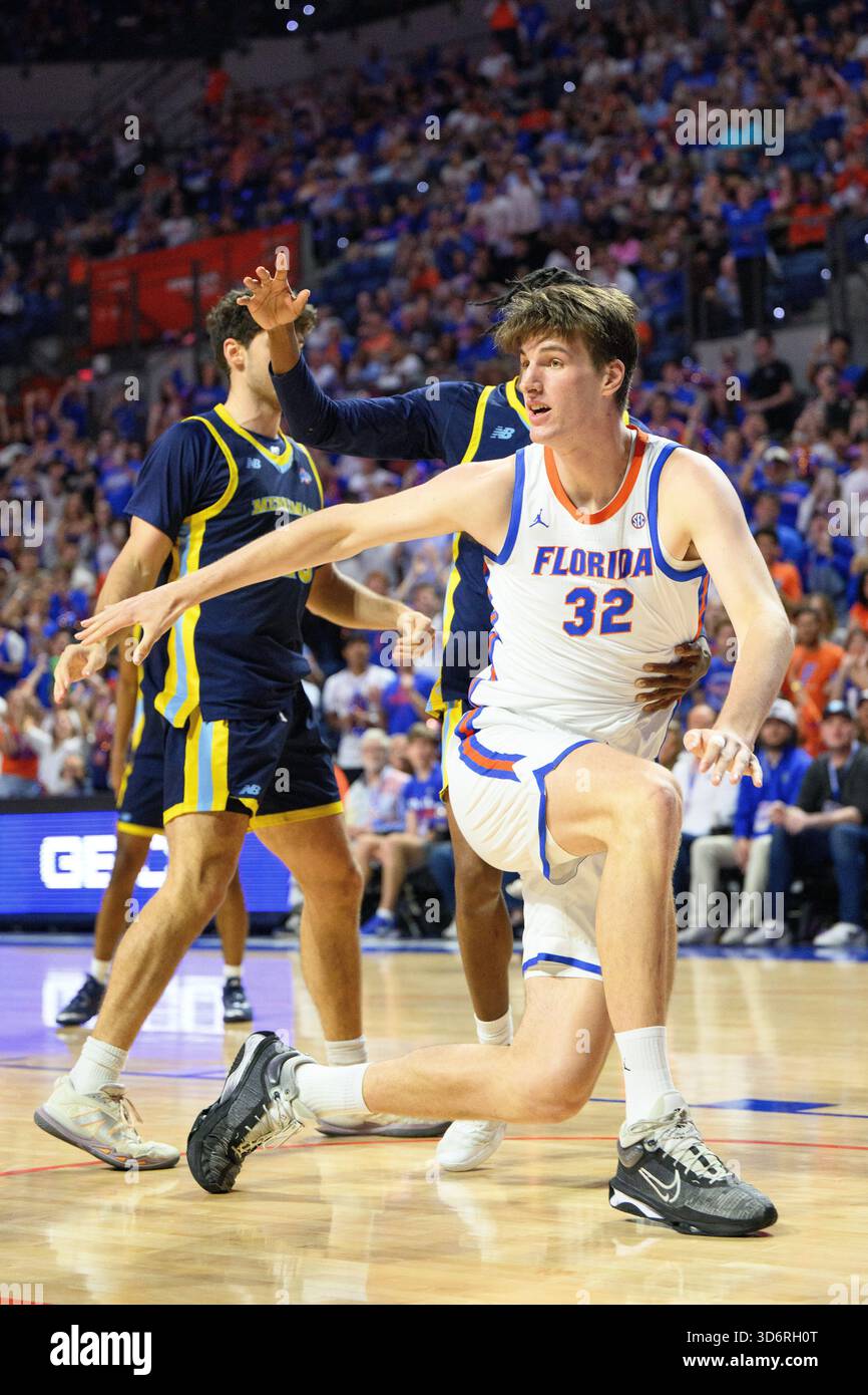 Florida center Olivier Rioux (32) during the second half of an NCAA ...