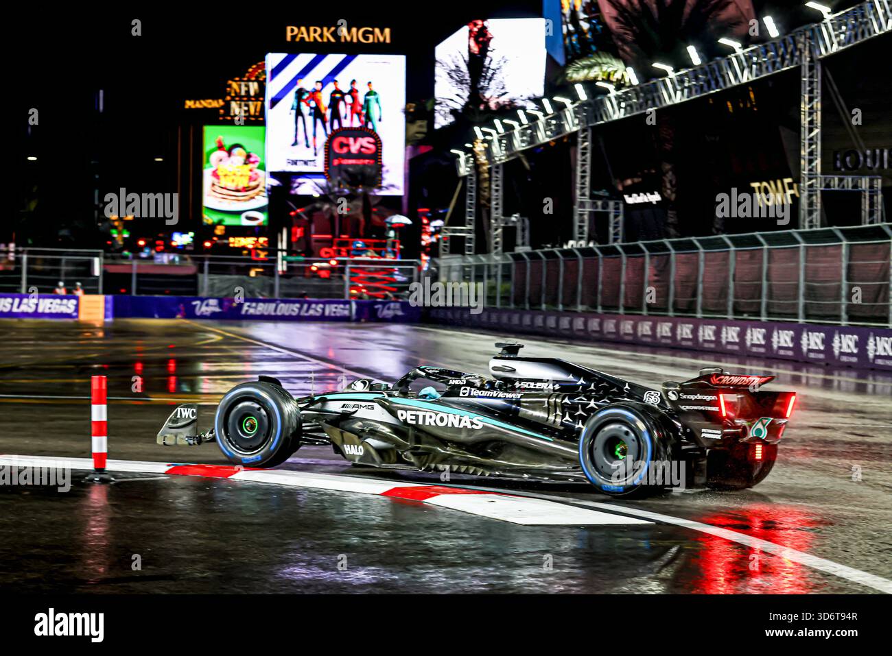 Las Vegas, United States. 21st Nov, 2025. George Russell (GBR) - Mercedes-AMG PETRONAS F1 Team - Mercedes W16 - Mercedes E Performance during the Saturday of the Formula 1 Heineken Las Vegas Grand Prix 2025 at Las Vegas Strip Circuit, ahead of Round 22 of 24 of the 2025 FIA Formula One World Championship (November 20-23, 2025). Credit: AVENS-IMAGES.COM/Alamy Live News Stock Photo