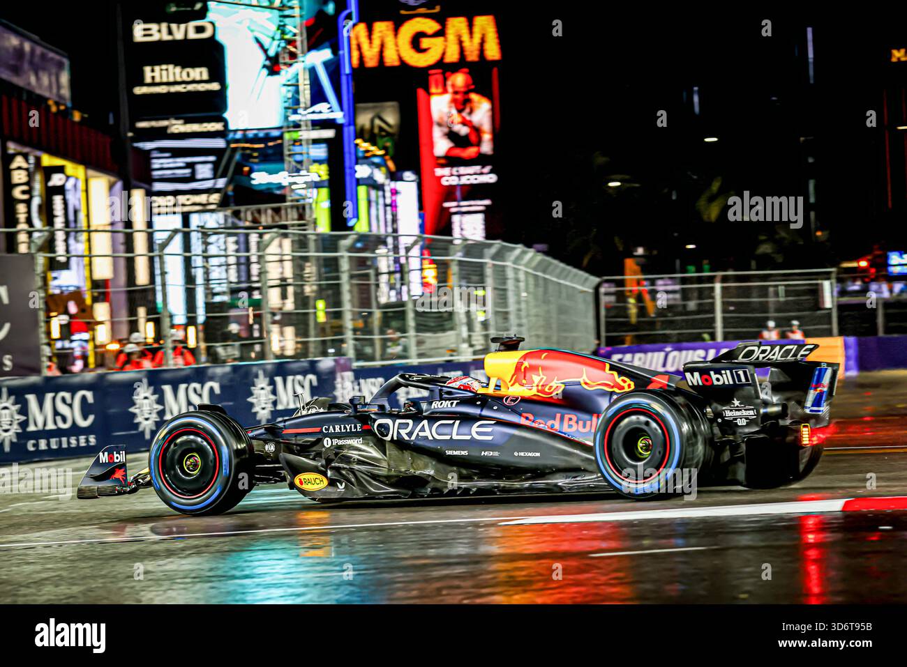 Las Vegas, United States. 21st Nov, 2025. Max Verstappen (NED) - Oracle Red Bull Racing - Red Bull RB21 - Honda RBPT during the Saturday of the Formula 1 Heineken Las Vegas Grand Prix 2025 at Las Vegas Strip Circuit, ahead of Round 22 of 24 of the 2025 FIA Formula One World Championship (November 20-23, 2025). Credit: AVENS-IMAGES.COM/Alamy Live News Stock Photo