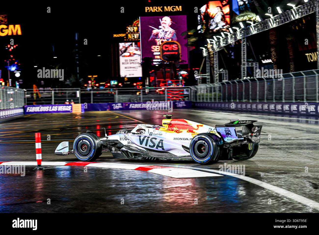 Las Vegas, United States. 21st Nov, 2025. Liam Lawson (NZL) - Visa Cash App RB F1 Team - RB VCARB02 - Honda RBPT during the Saturday of the Formula 1 Heineken Las Vegas Grand Prix 2025 at Las Vegas Strip Circuit, ahead of Round 22 of 24 of the 2025 FIA Formula One World Championship (November 20-23, 2025). Credit: AVENS-IMAGES.COM/Alamy Live News Stock Photo