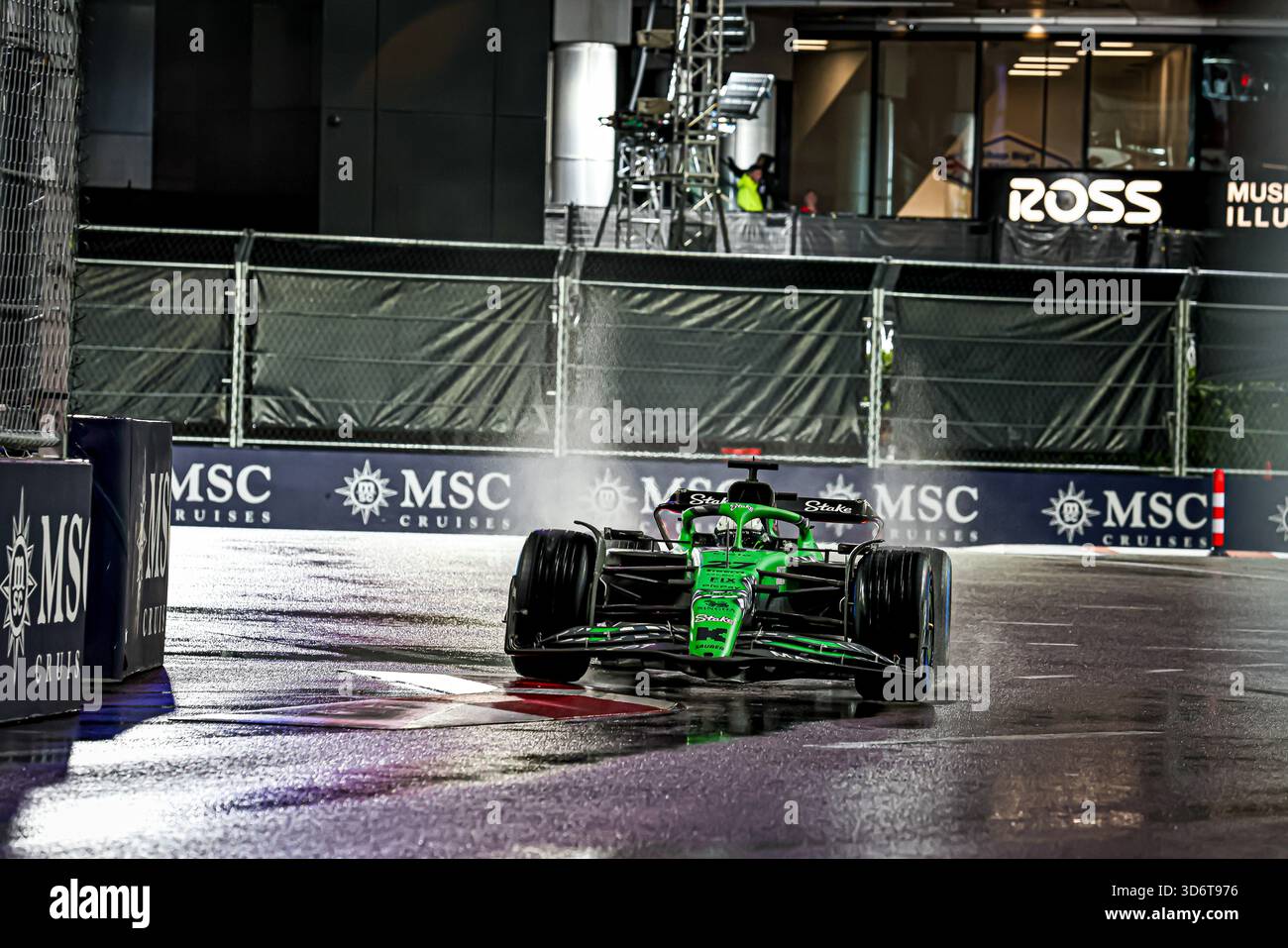 Las Vegas, United States. 21st Nov, 2025. Nico Hulkenberg (GER) - Stake F1 Team Sauber - Sauber C45 - Ferrari during the Saturday of the Formula 1 Heineken Las Vegas Grand Prix 2025 at Las Vegas Strip Circuit, ahead of Round 22 of 24 of the 2025 FIA Formula One World Championship (November 20-23, 2025). Credit: AVENS-IMAGES.COM/Alamy Live News Stock Photo