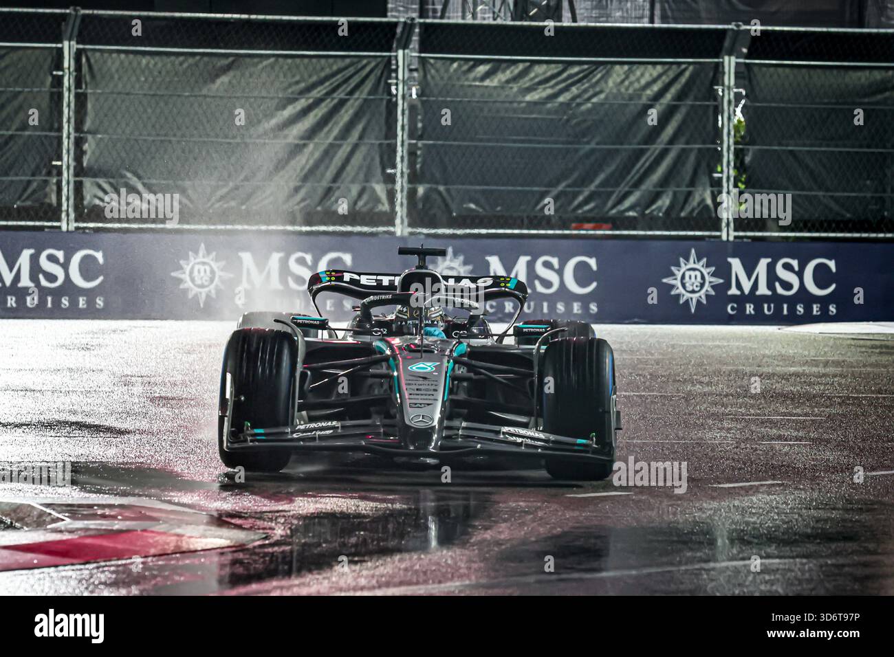 Las Vegas, United States. 21st Nov, 2025. George Russell (GBR) - Mercedes-AMG PETRONAS F1 Team - Mercedes W16 - Mercedes E Performance during the Saturday of the Formula 1 Heineken Las Vegas Grand Prix 2025 at Las Vegas Strip Circuit, ahead of Round 22 of 24 of the 2025 FIA Formula One World Championship (November 20-23, 2025). Credit: AVENS-IMAGES.COM/Alamy Live News Stock Photo