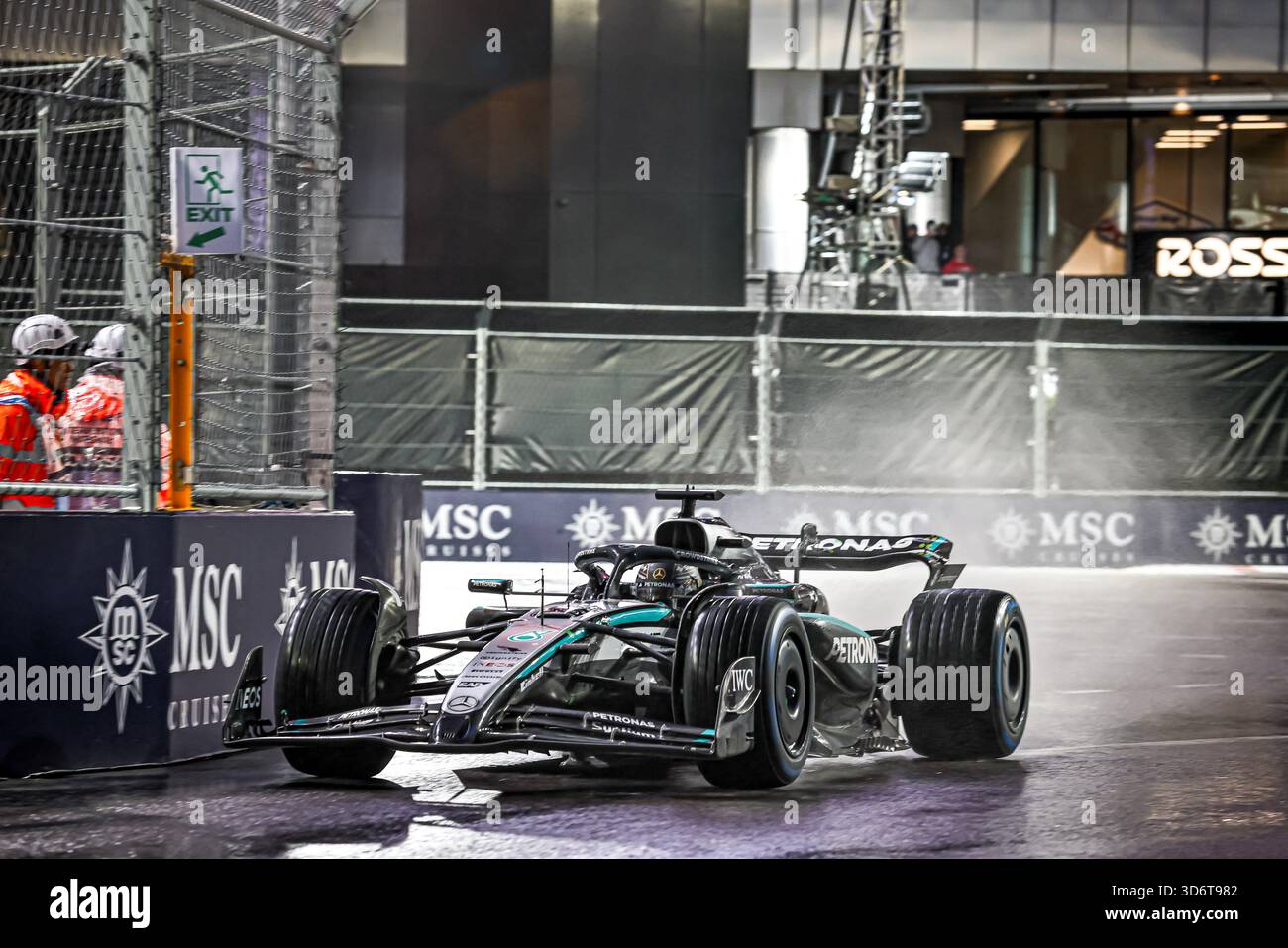 Las Vegas, United States. 21st Nov, 2025. George Russell (GBR) - Mercedes-AMG PETRONAS F1 Team - Mercedes W16 - Mercedes E Performance during the Saturday of the Formula 1 Heineken Las Vegas Grand Prix 2025 at Las Vegas Strip Circuit, ahead of Round 22 of 24 of the 2025 FIA Formula One World Championship (November 20-23, 2025). Credit: AVENS-IMAGES.COM/Alamy Live News Stock Photo