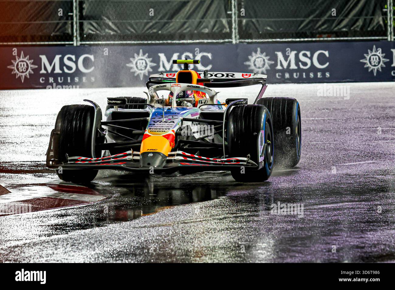 Las Vegas, United States. 21st Nov, 2025. Liam Lawson (NZL) - Visa Cash App RB F1 Team - RB VCARB02 - Honda RBPT during the Saturday of the Formula 1 Heineken Las Vegas Grand Prix 2025 at Las Vegas Strip Circuit, ahead of Round 22 of 24 of the 2025 FIA Formula One World Championship (November 20-23, 2025). Credit: AVENS-IMAGES.COM/Alamy Live News Stock Photo