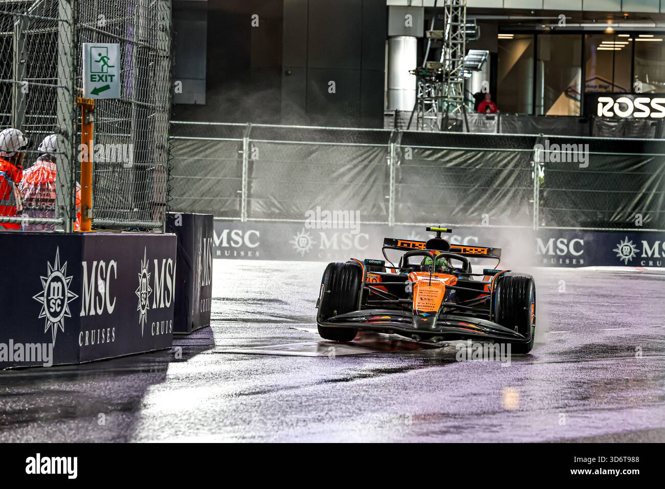Las Vegas, United States. 21st Nov, 2025. Lando Norris (GBR) - McLaren Formula 1 Team - McLaren MCL39 - Mercedes during the Saturday of the Formula 1 Heineken Las Vegas Grand Prix 2025 at Las Vegas Strip Circuit, ahead of Round 22 of 24 of the 2025 FIA Formula One World Championship (November 20-23, 2025). Credit: AVENS-IMAGES.COM/Alamy Live News Stock Photo