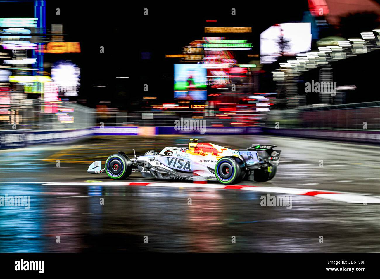 Las Vegas, United States. 21st Nov, 2025. Liam Lawson (NZL) - Visa Cash App RB F1 Team - RB VCARB02 - Honda RBPT during the Saturday of the Formula 1 Heineken Las Vegas Grand Prix 2025 at Las Vegas Strip Circuit, ahead of Round 22 of 24 of the 2025 FIA Formula One World Championship (November 20-23, 2025). Credit: AVENS-IMAGES.COM/Alamy Live News Stock Photo