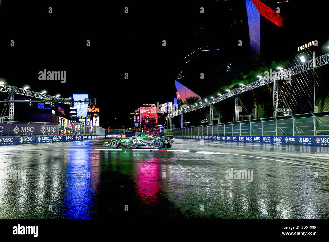 Las Vegas, United States. 21st Nov, 2025. Nico Hulkenberg (GER) - Stake F1 Team Sauber - Sauber C45 - Ferrari during the Saturday of the Formula 1 Heineken Las Vegas Grand Prix 2025 at Las Vegas Strip Circuit, ahead of Round 22 of 24 of the 2025 FIA Formula One World Championship (November 20-23, 2025). Credit: AVENS-IMAGES.COM/Alamy Live News Stock Photo