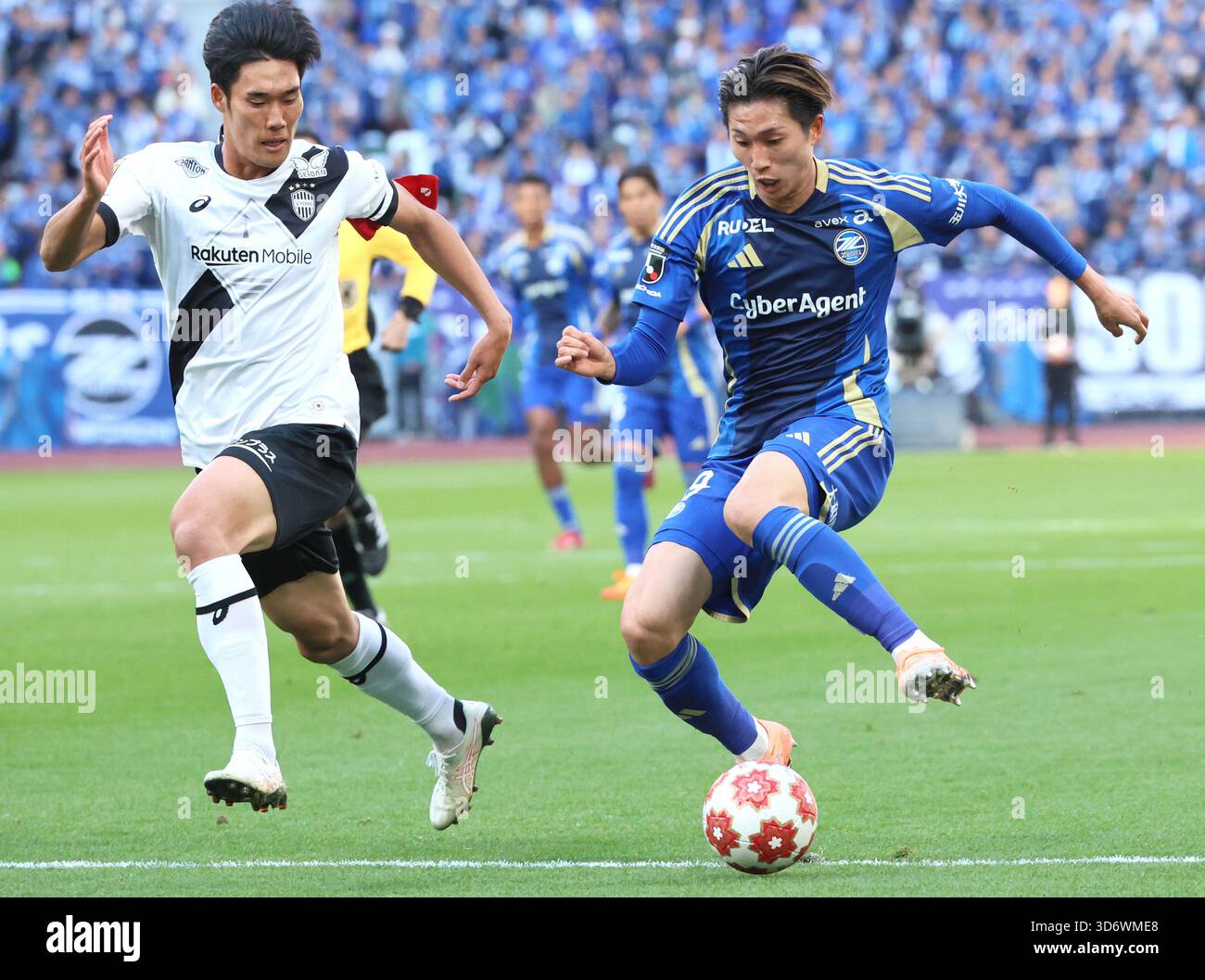 November 22, 2025, Tokyo, Japan - FC Machida Zelvia forward Shota Fujio ...
