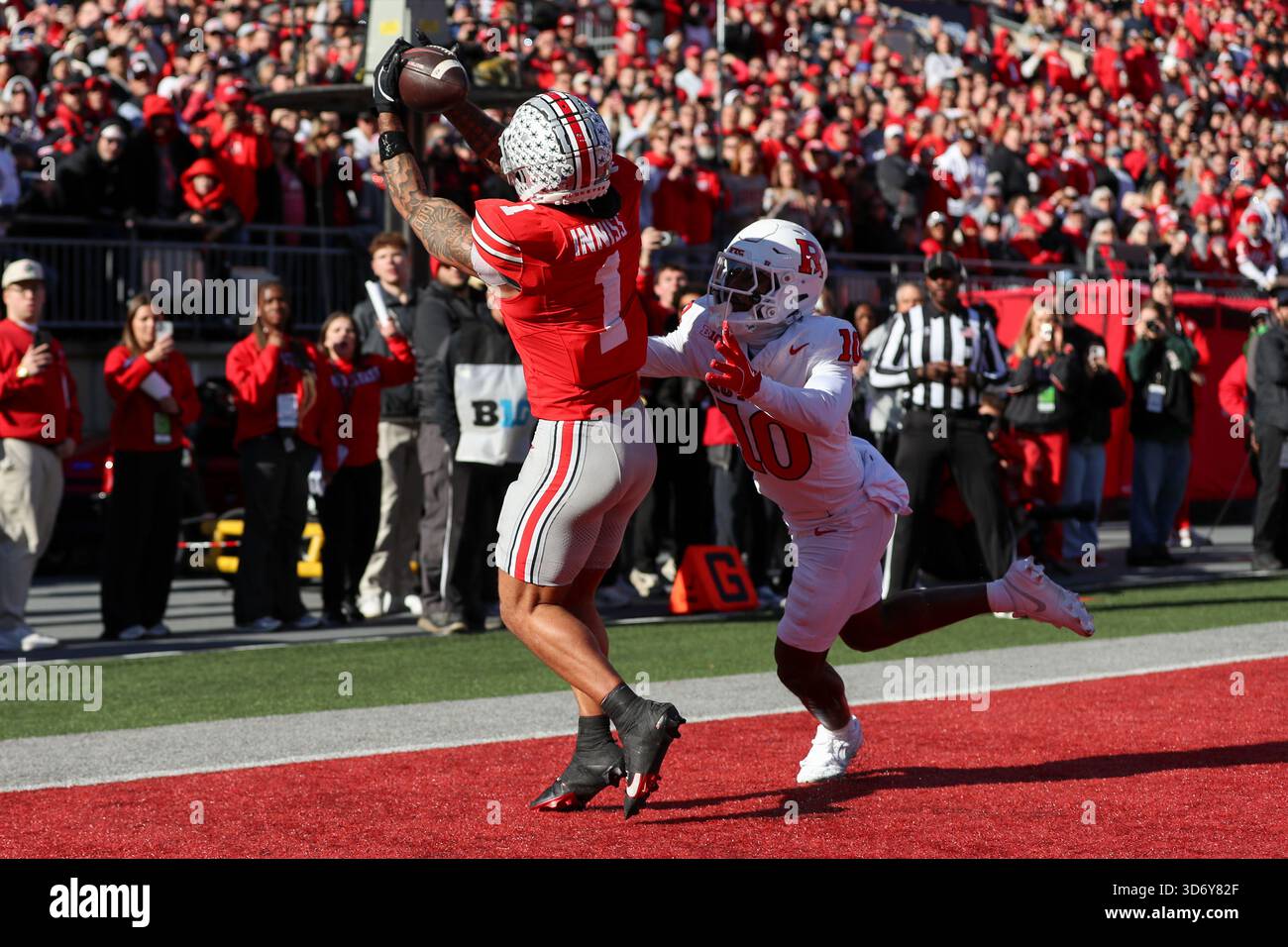 COLUMBUS, OH - NOVEMBER 22: Ohio State Buckeyes wide receiver Brandon ...