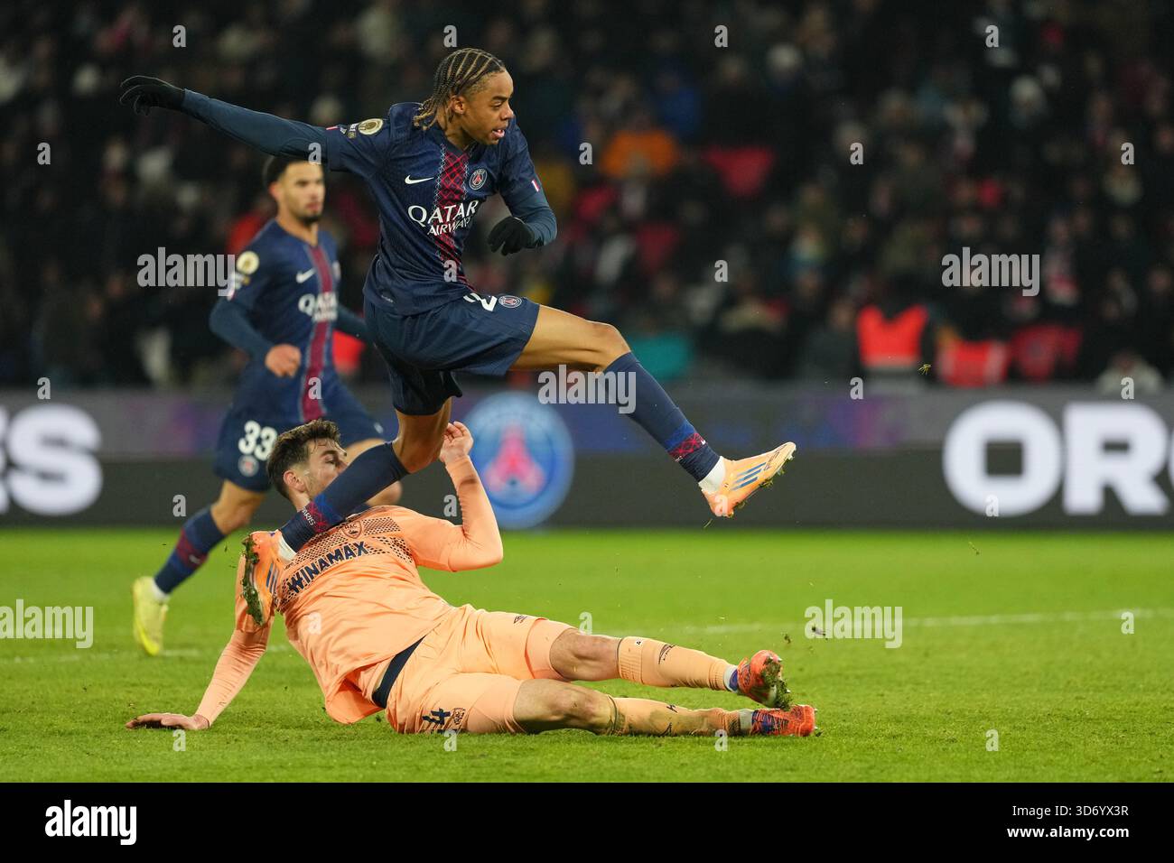 How did France overcome Sweden's early pressure?