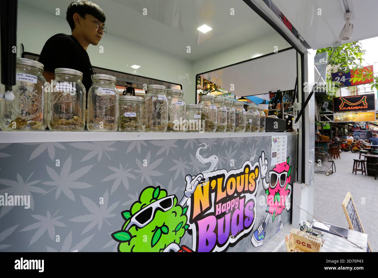 Marijuana market hi-res stock photography and images - Alamy