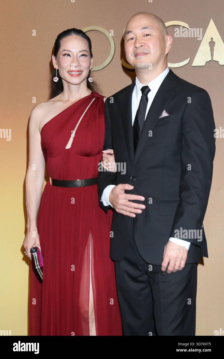 Exploring Cara Buono’s Role in Stranger Things, image size:866x1390