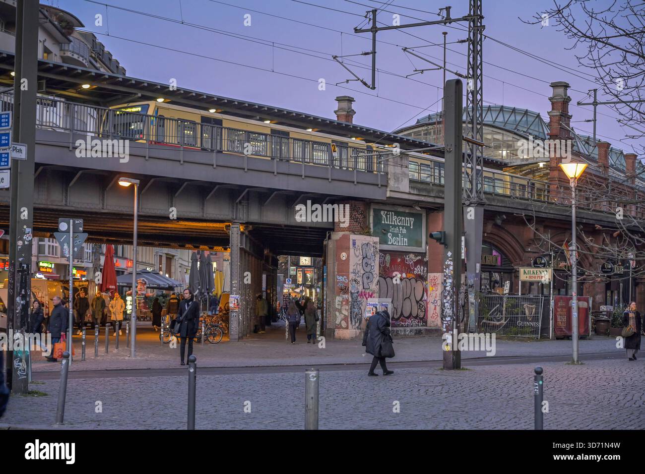 Bahnhof Hackescher Markt, Mitte, Berlin, Deutschland *** Hackescher ...