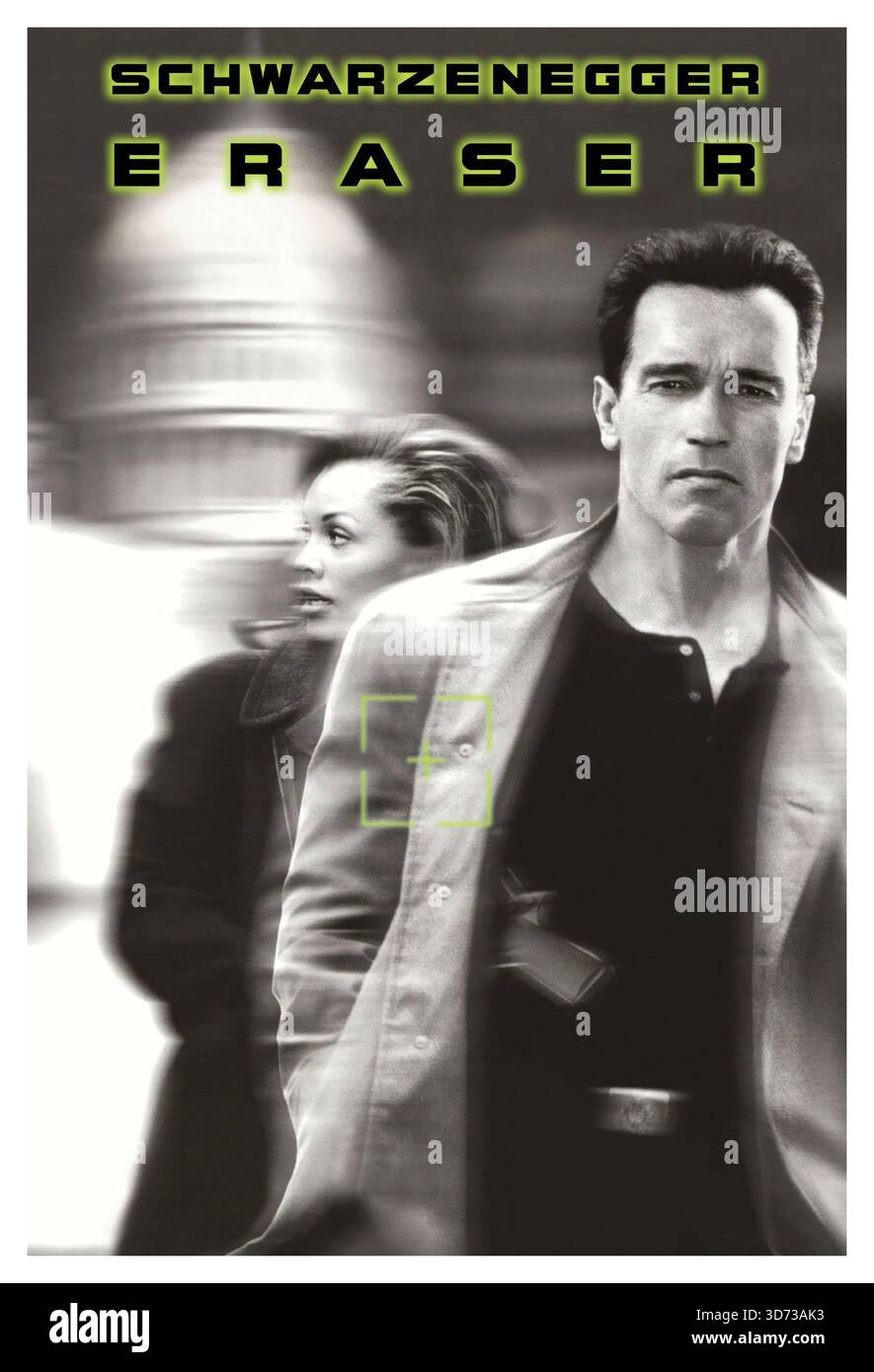 ARNOLD SCHWARZENEGGER and VANESSA WILLIAMS in ERASER (1996), directed by CHARLES RUSSELL. Credit: WARNER BROTHERS / Album Stock Photo