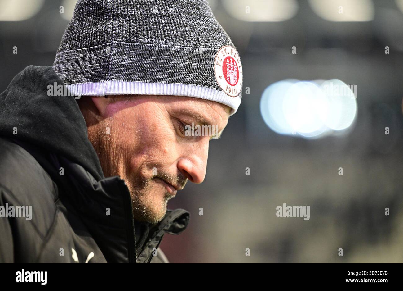 Trainer [coach] Alexander Blessin (St. Pauli) Hamburg, November 23 ...