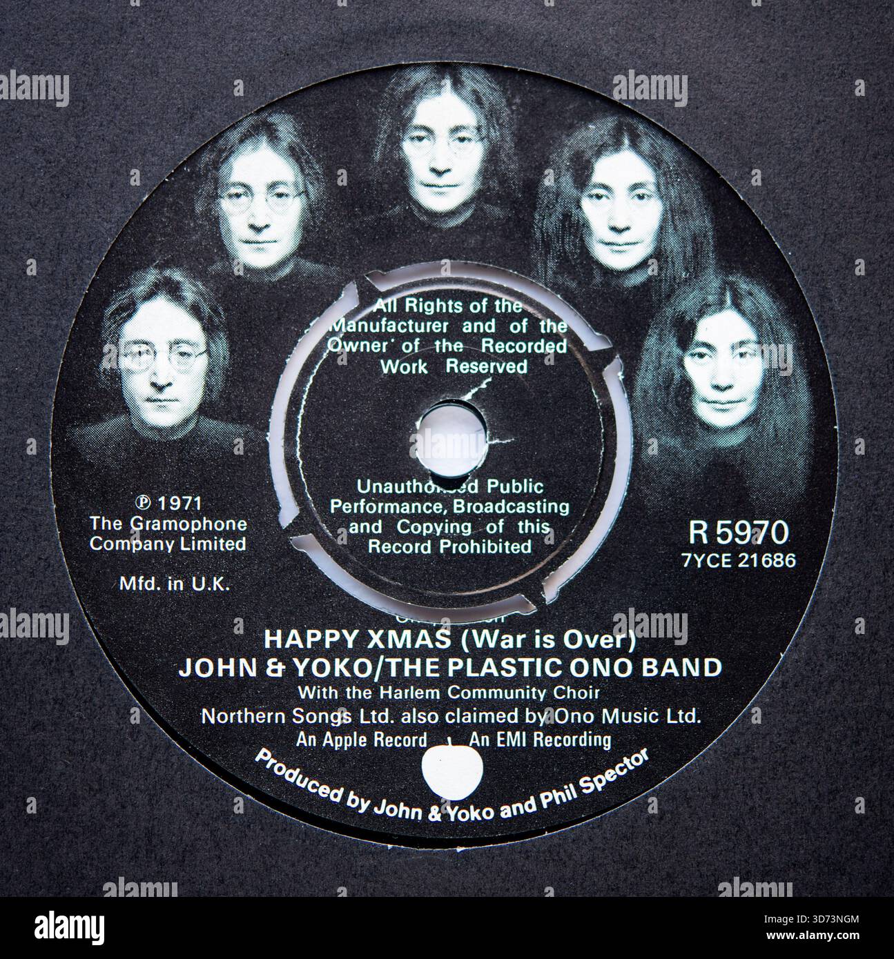 John lennon yoko ono 1971 hi-res stock photography and images - Alamy