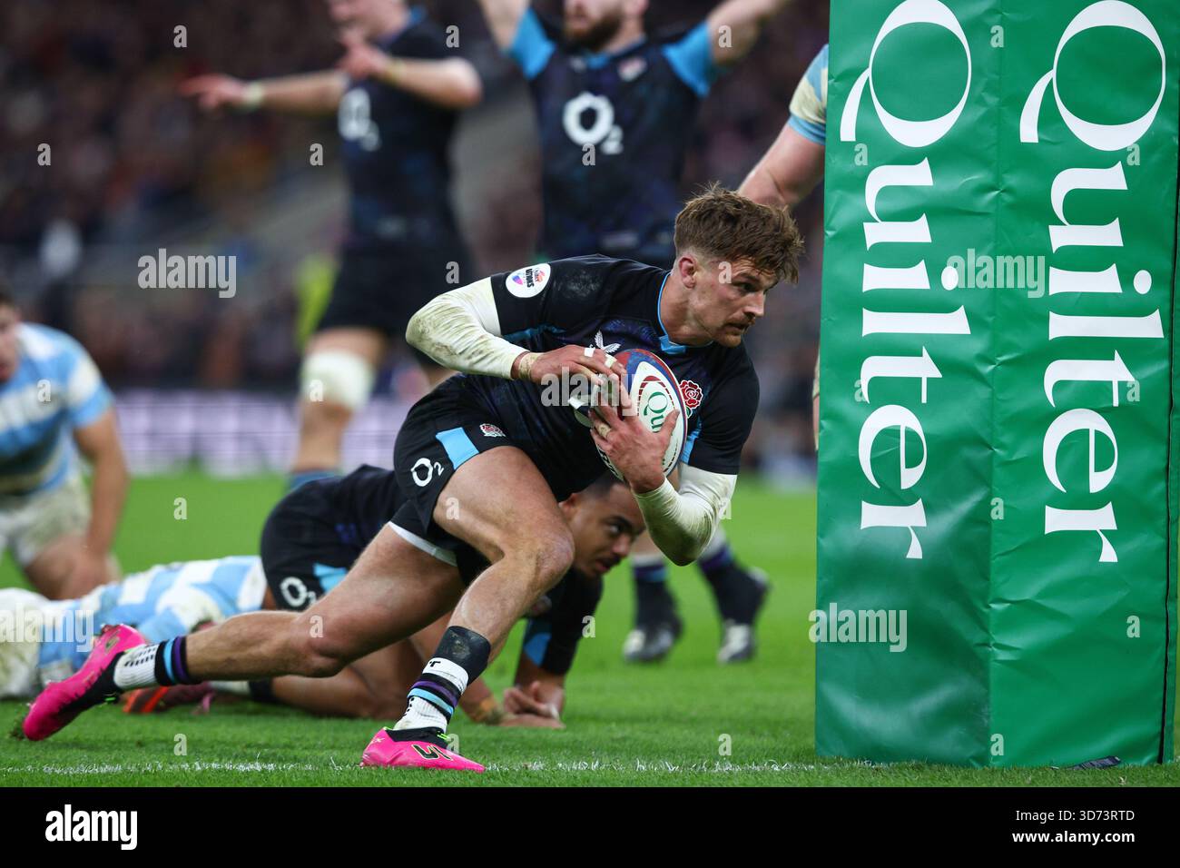 Slade England LONDON, UK - 23rd Nov 2025: Henry Slade of England scores his sides ...