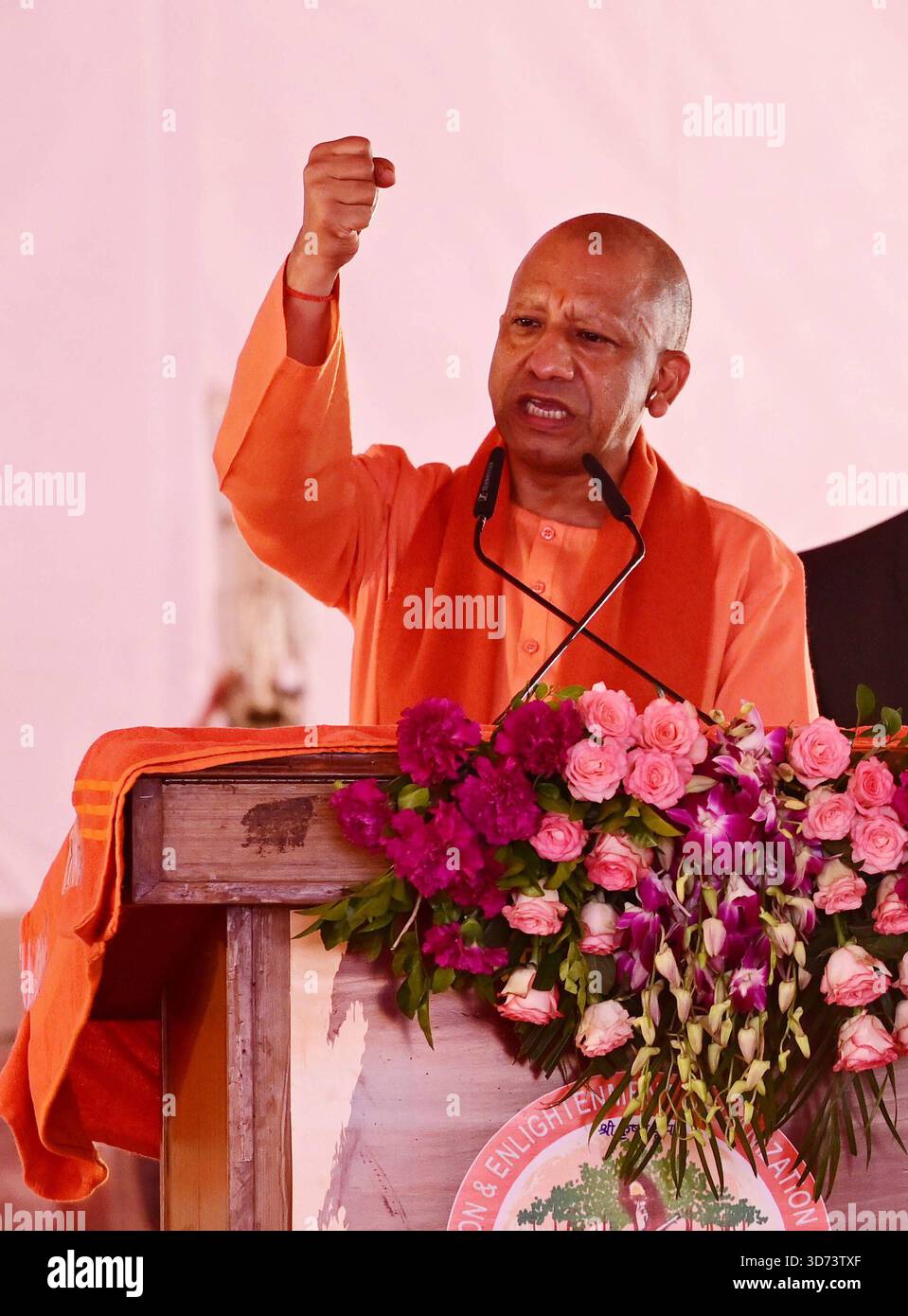 Yogi adityanath hi-res stock photography and images - Alamy
