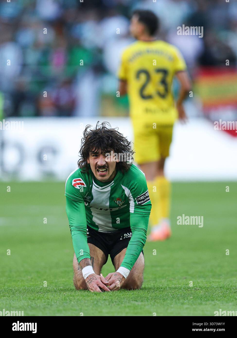 hector-bellerin-of-real-betis-during-the-la-liga-ea-sports-match