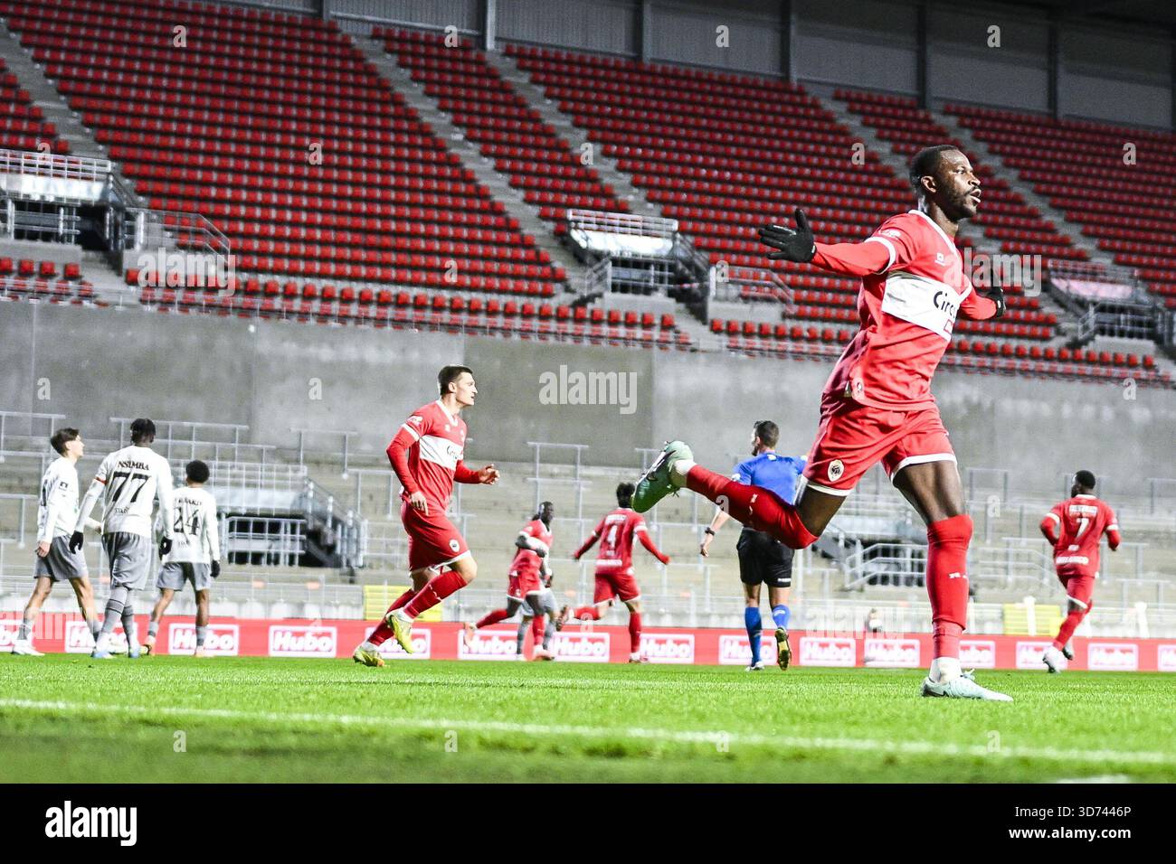 Cheikhou Kouyaté’s Return to Anderlecht Falls Through After Training Stint
