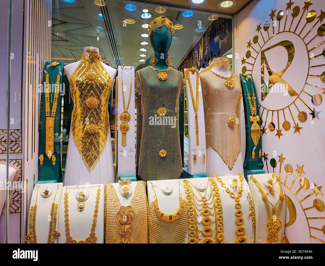 Gold market in dubai deira hi-res stock photography and images - Page 3 - Alamy Gold market in dubai deira hi-res stock photography and images - Page 3 - Alamy