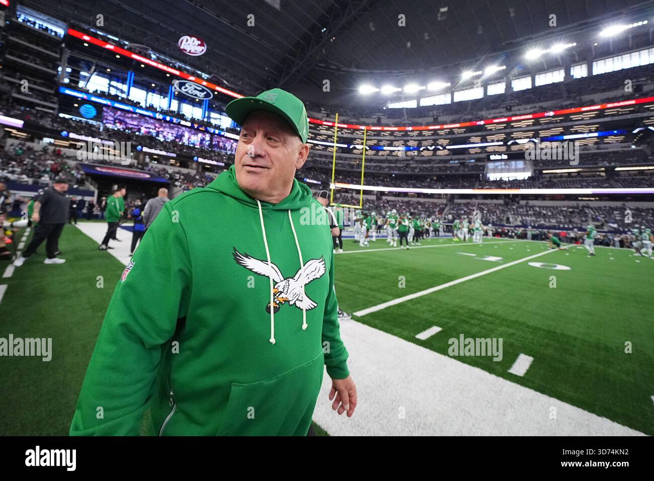 Philadelphia Eagles defensive coordinator Vic Fangio walks on the field ...