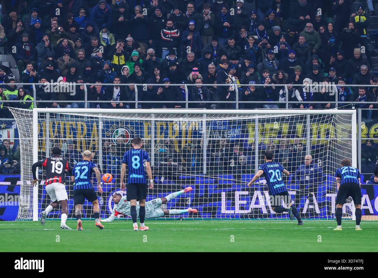 Mike Maignan of AC Milan seen in action during Serie A 2025/26 football ...