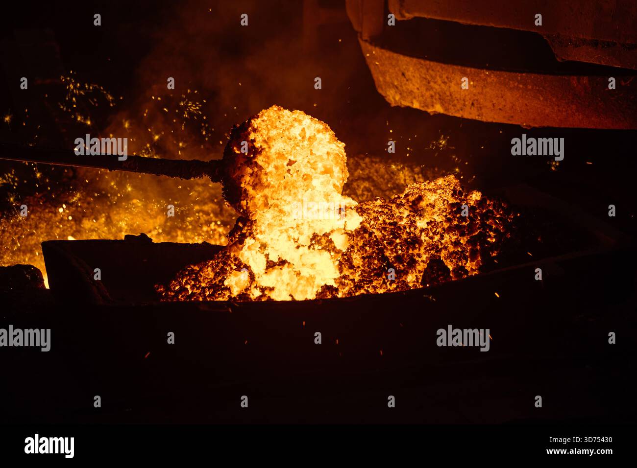 Slagger Hot slag from the iron production hi-res stock photography and images ...