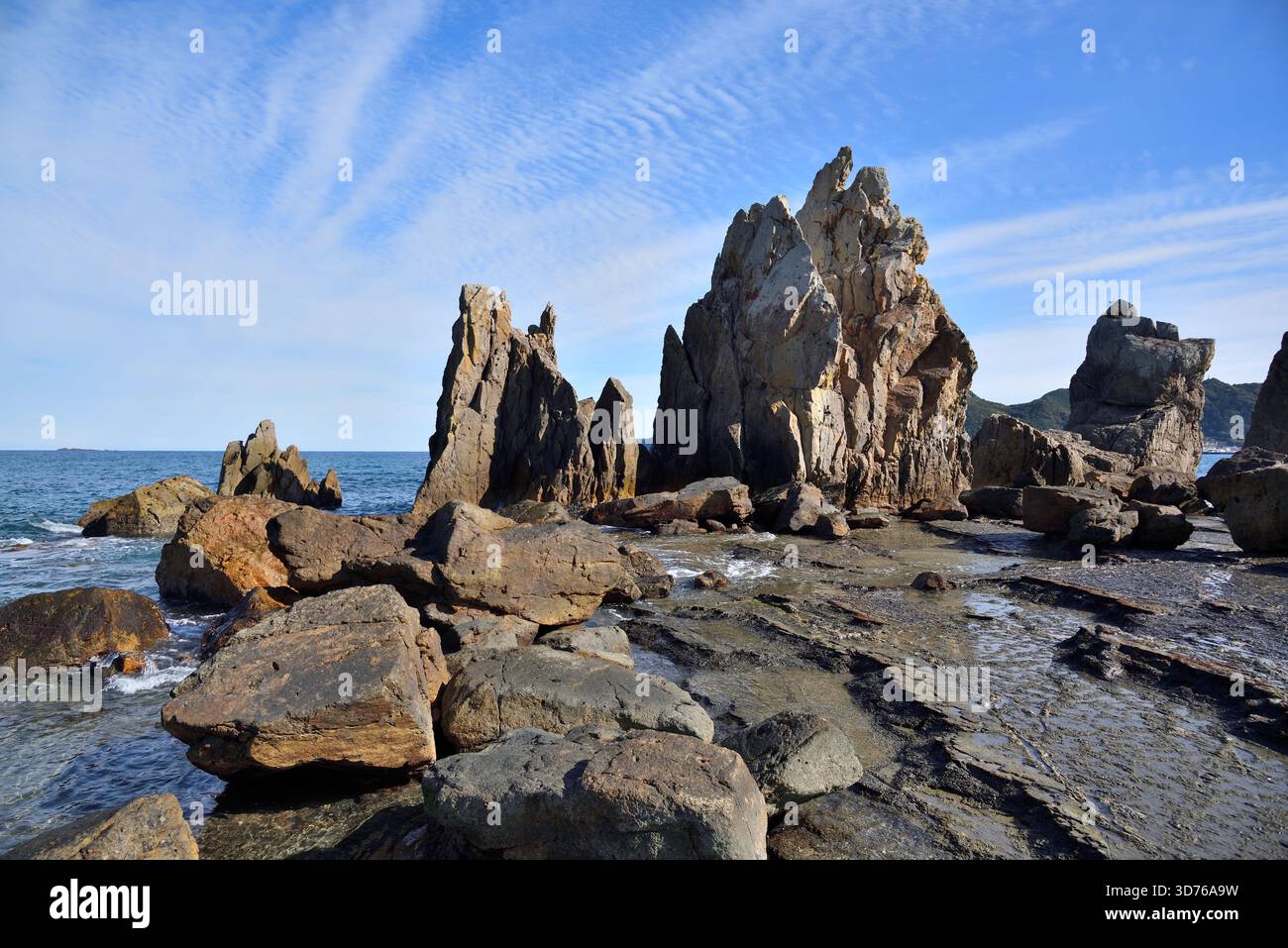 Hashigui Rocks natural stone formations in Kushimoto Town in Kii ...