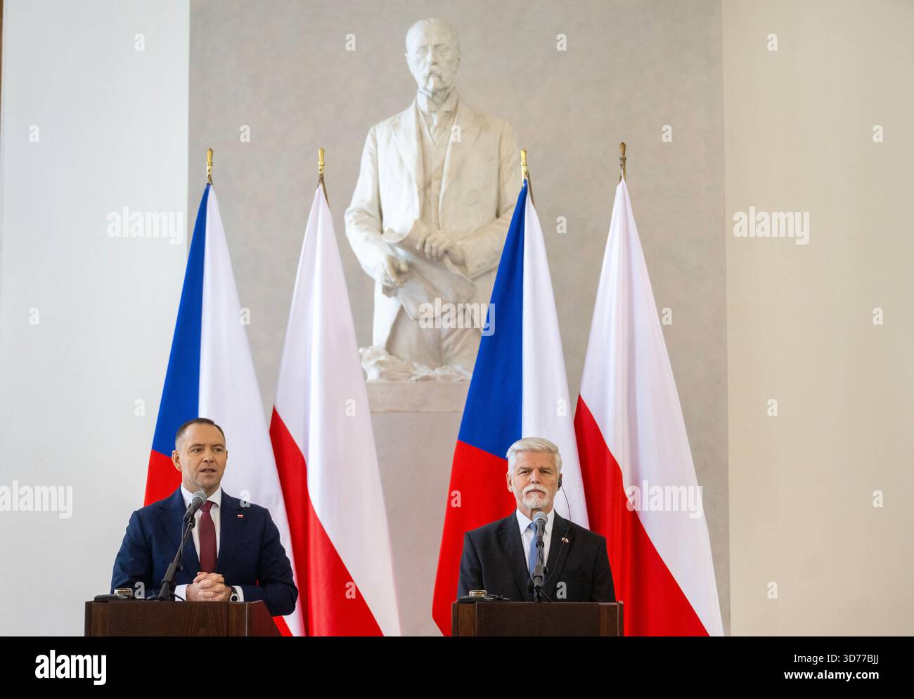 Czech President Petr Pavel, right, and his Polish counterpart Karol ...