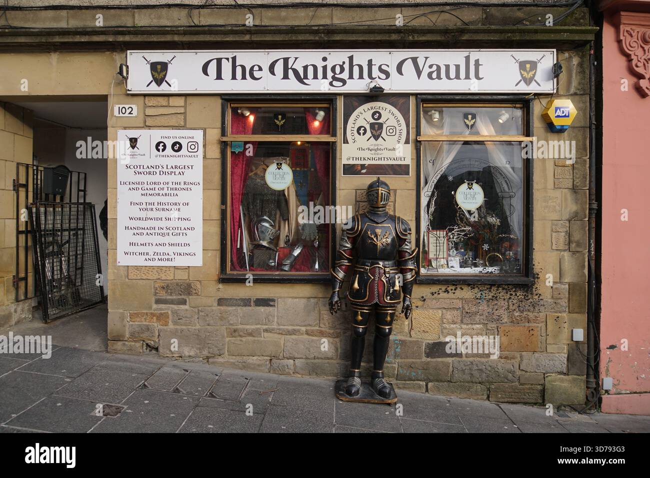 Edinburgh the knights vault display hi-res stock photography and images ...