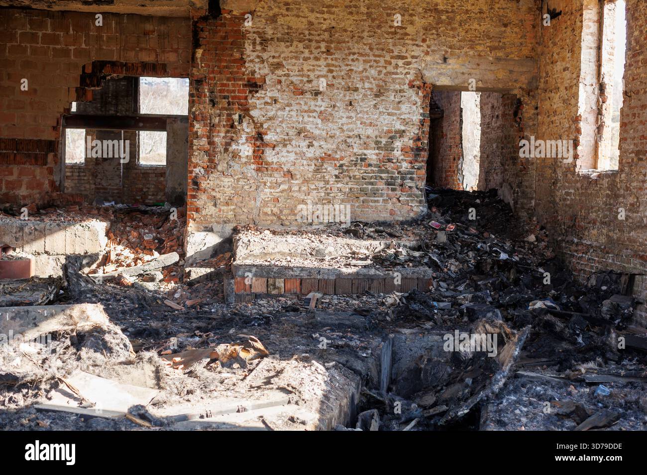 Aftermath war hi-res stock photography and images - Alamy