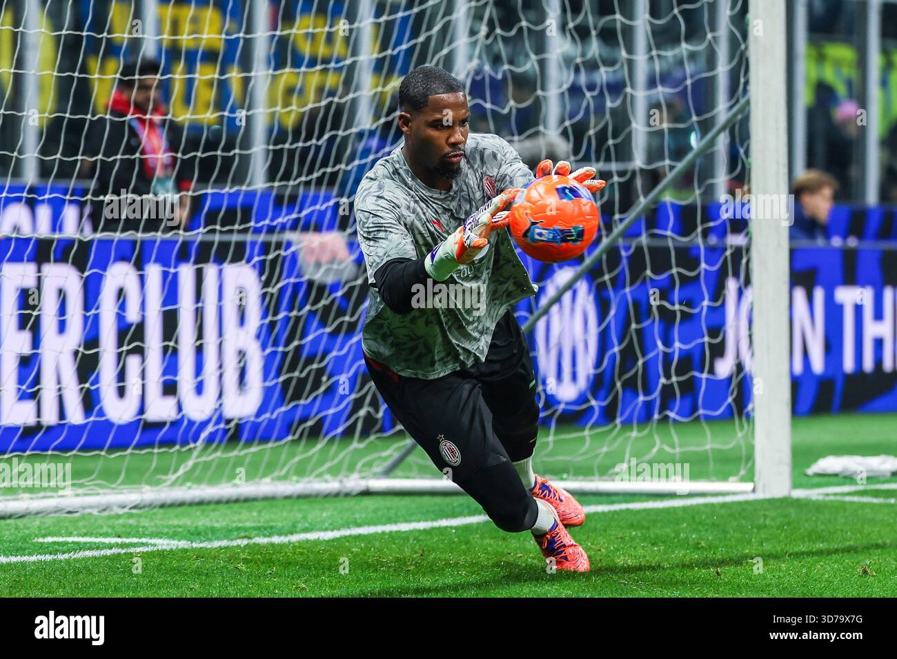 Mike Maignan of AC Milan seen in action during Serie A 2025/26 football ...