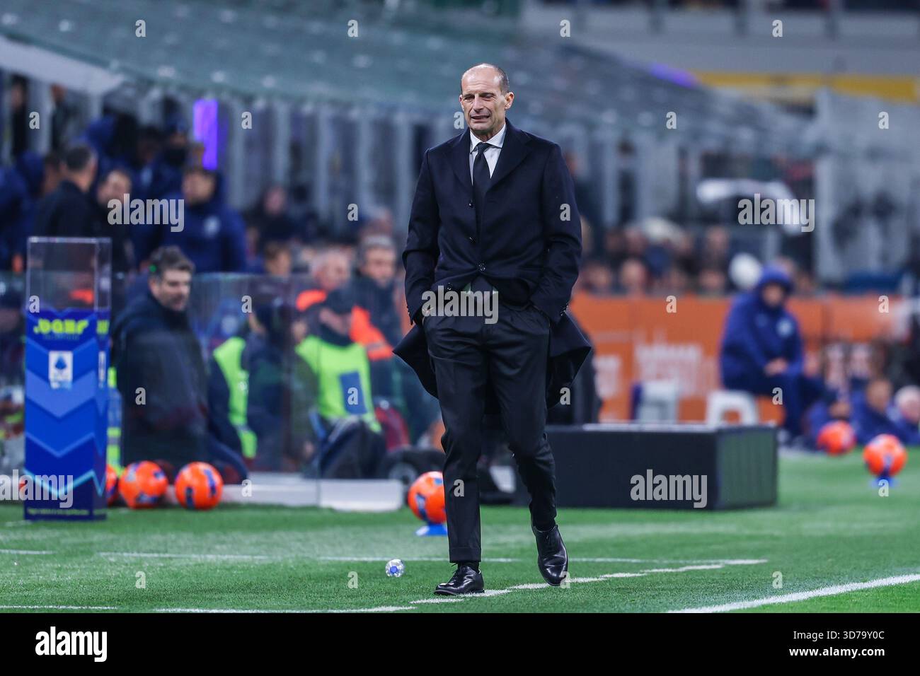 Massimiliano Allegri Head Coach of AC Milan looks on during Serie A ...