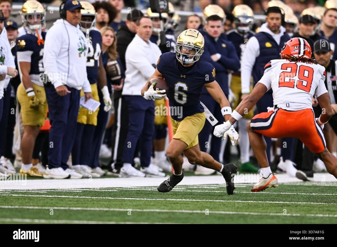 SOUTH BEND, IN - NOVEMBER 22: Notre Dame Fighting Irish WR Jordan ...