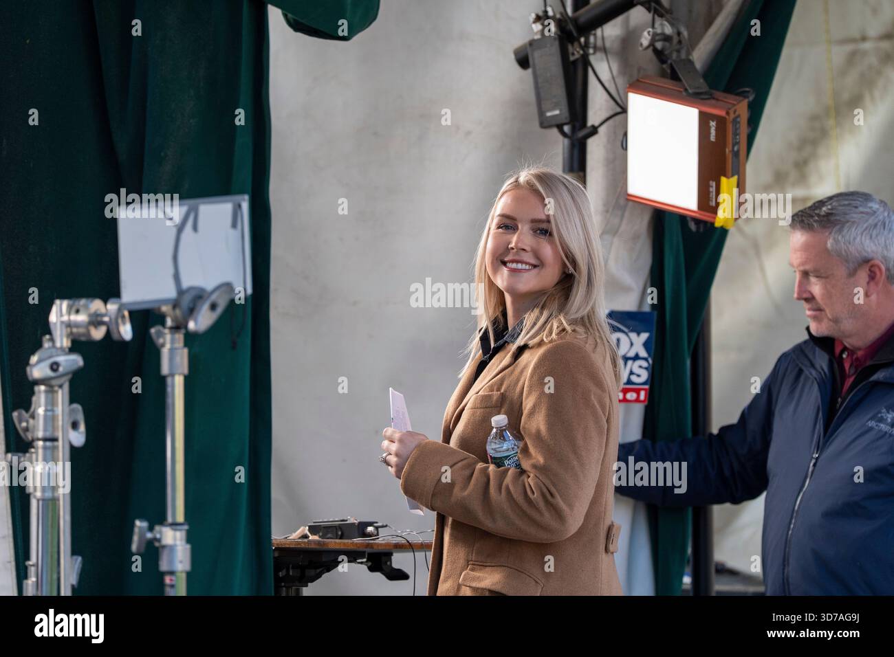white-house-press-secretary-karoline-leavitt-prepares-to-do-a